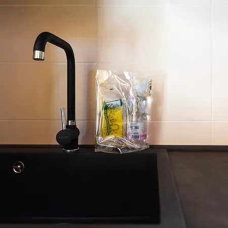 Youhosty - Nido Sui Navigli